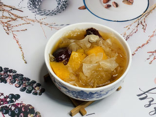 14、木瓜炖银耳,时间到就可以盛碗里了