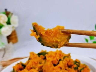 15、蛋黄南瓜,一口一块，好吃又饱腹。