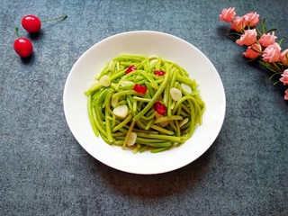 14、清炒茼蒿杆,成品。