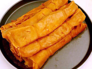 14、卤素鸡,卤素鸡做好了，酱香浓郁，味道美极了~