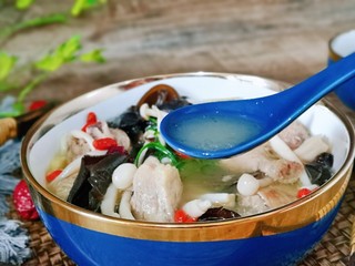 19、老鸭煲,营养滋补，好喝不腻。