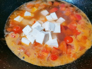 14、番茄豆腐汤,再下豆腐