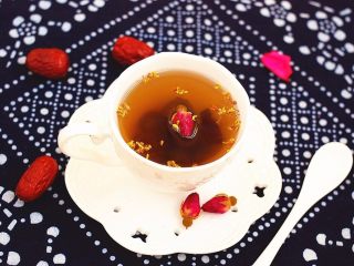 12、蜂蜜红枣蜜-美容养颜圣品,也可以挖上几勺,和玫瑰花一起泡茶,也是不错的选择哦