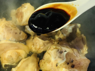 8、东坡肘子,加红烧酱