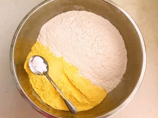 5、玉米粑粑,加入无铝泡打粉