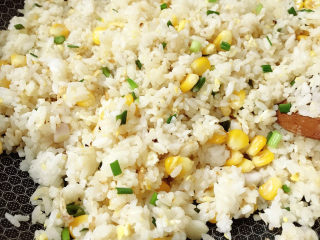 14、玉米炒饭,炒匀