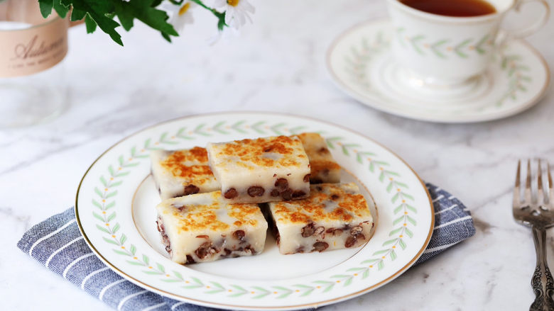 奶香蜜红豆年糕