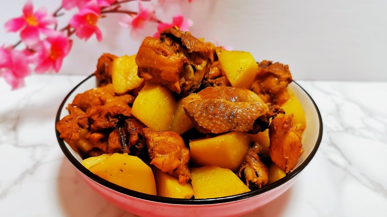 鸡肉炖土豆