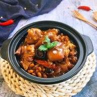 美容养颜养生菜黄豆煲猪手