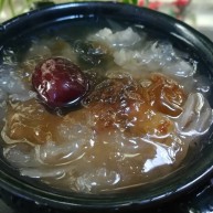 女人养颜美容的圣品银耳桃胶红枣羹