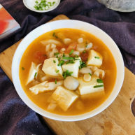 白玉菇豆腐汤