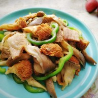 蘑菇炒肉