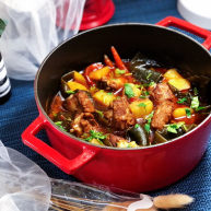 红烧土豆排骨海带结土豆烧排骨