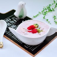 草莓牛奶燕耳露