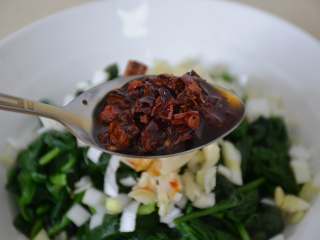 12、凉拌菠菜,1勺辣椒油。