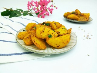 14、麻辣鲜香土豆块,土豆外皮酥脆，内里绵柔，一个字，香！