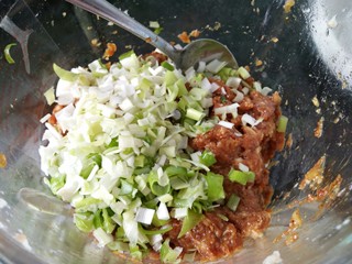5、千层肉饼,生姜大葱不能少
