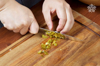 11、藜麦沙拉,墨西哥辣椒圈切碎,待用