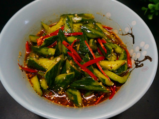 13、私房凉拌黄瓜,搅匀就可以开吃啦