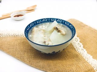 7、冬瓜薏仁排骨汤,成品图