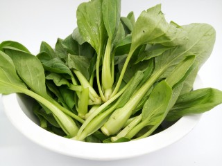 4、#咸味#海鲜香菇年糕汤,刚从农民伯伯那里买的，还没有洗，先来亮相