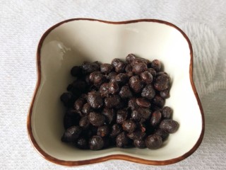 6、青花椒豉汁蒸排骨,一小碗豆豉