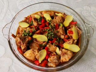 13、青花椒豉汁蒸排骨,洒青花椒，我用的是鲜花椒，味道更浓