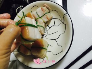 6、养秋膘-红烧元宝肉,捆成十字花结