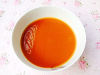 3、香辣花甲,勾芡：放生粉（淀粉）、小量生抽、清水。（生抽不要放太多喔）