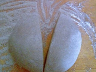 6、荞麦时鲜海螺面,一分为二。