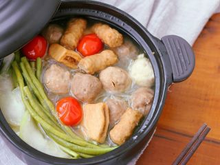 11、砂锅丸子粉丝汤,请输入文字说明