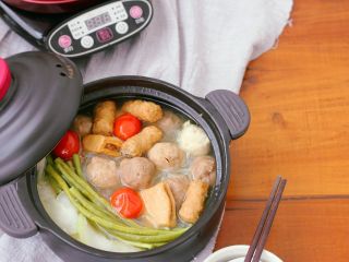 10、砂锅丸子粉丝汤,请输入文字说明