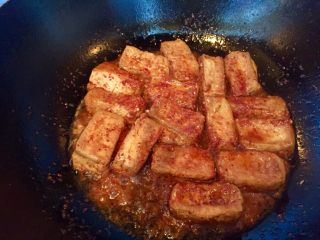 10、麻辣臭豆腐,搅拌均匀后小火焖至汤汁收干（小火慢炖，才能入味）