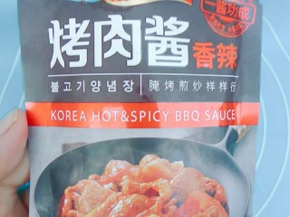 1、鸡米花,我用的烤肉酱