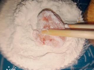 6、鸡米花,面粉