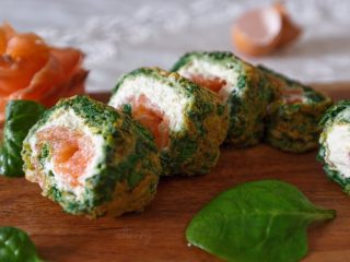 27、三文鱼奶酪菠菜蛋卷,切成一小块一小块，大小随便吧！