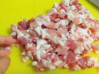 9、媳妇儿的手艺★老北京炸酱面,全部切好了！