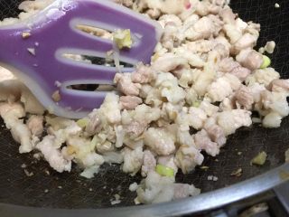 13、媳妇儿的手艺★老北京炸酱面,翻炒