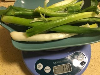 30、媳妇儿的手艺★老北京炸酱面,葱100g左右