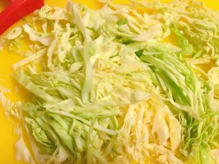 32、媳妇儿的手艺★老北京炸酱面,大头菜切细丝