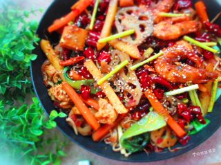 24、麻辣香锅,搭配米饭吃绝对很有味