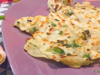 22、香死个仁儿的★葱油饼「佳儿秘方」,太香了!!忍不住,一直吃,一直吃。还没吃饭,吃饼都吃饱了。