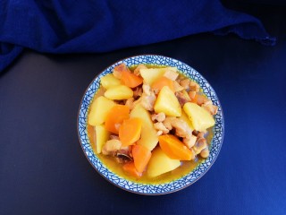 17、咖喱鸡肉土豆,成品