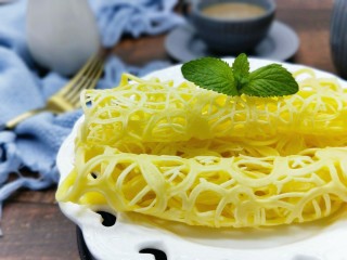 13、网红蕾丝蛋卷#华夫饼机器版#,近看，简单又美味。