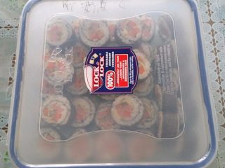 13、什锦火腿寿司,装入保鲜盒等同学来取了