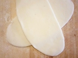 19、招蜂引蝶～花样馒头,交叉叠放做成翅膀