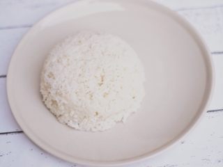 14、玉米咖喱饭,在盘子里盖上一碗米饭～