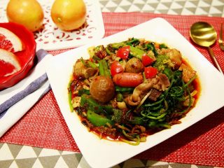 29、简单又粗暴的诱惑★麻辣香锅,我喜欢吃麻辣香锅和麻辣烫和火锅，不但因为我本人重口味，更是因为他能给我一种大丰收的满足感觉。这么多的选择，感觉一直不会乏味呢。