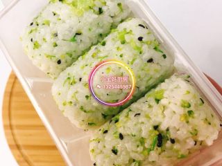 4、西兰花米饭寿司卷,倒出来