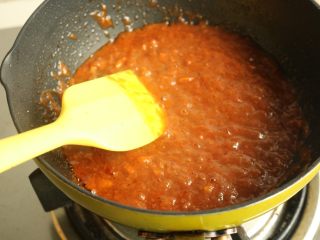 10、肉酱苋菜烩面,煮开半分钟就可以了。